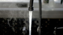 Горячую воду отключат в десятках домов Южно-Сахалинска на 10 дней