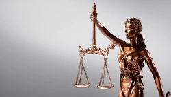 Суд признал бесхозяйными несколько заброшенных зданий в Поронайске