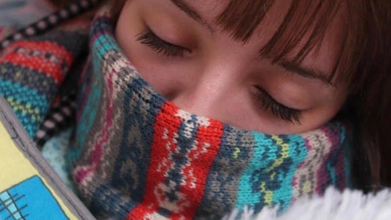 Врач рассказал о возвращении старых симптомов коронавируса