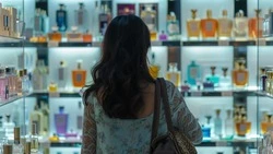 В Южно-Сахалинске из продажи изъяли больше 200 флаконов контрафактных духов