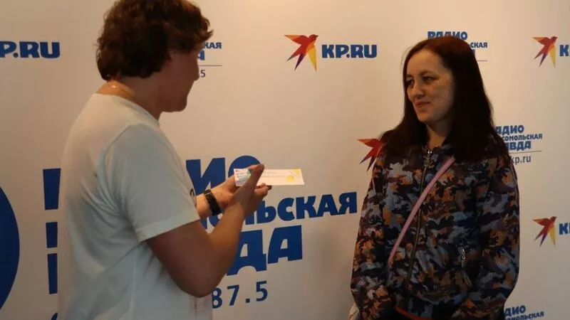 Первым победителям радиовикторины для обладателей «Единой карты сахалинца» раздали призы