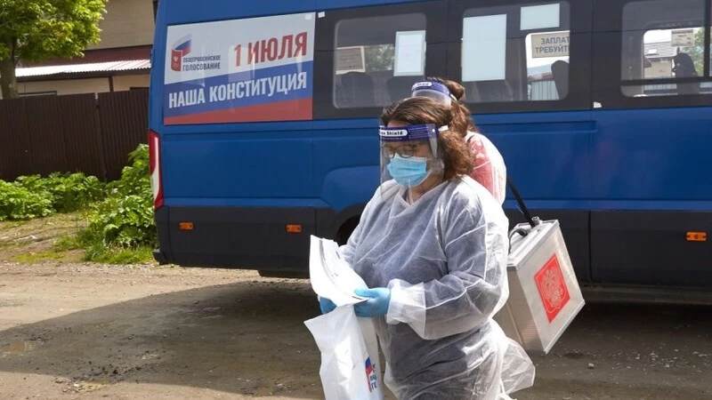 В первый день по поправкам в Конституцию проголосовали более шести тысяч южносахалинцев