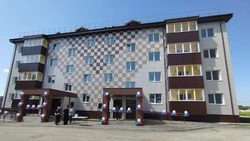 Больше 20 семей в Долинском районе переехали из аварийного жилья в современную новостройку 