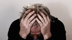 Врач дала восемь советов для страдающих мигренью