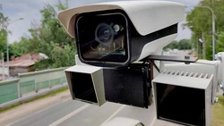 В Южно-Сахалинске ввели штрафы за выезд на выделенную полосу