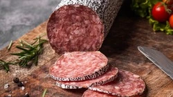 Специалисты Россельхознадзора нашли кишечную палочку в колбасе на Сахалине