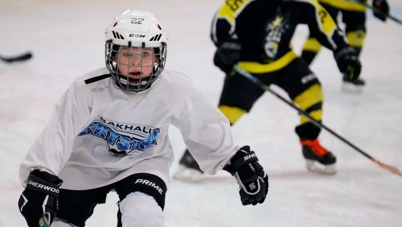 Игроки «Хорс-медиа» провели мастер-класс для юных хоккеистов в Южно-Сахалинске