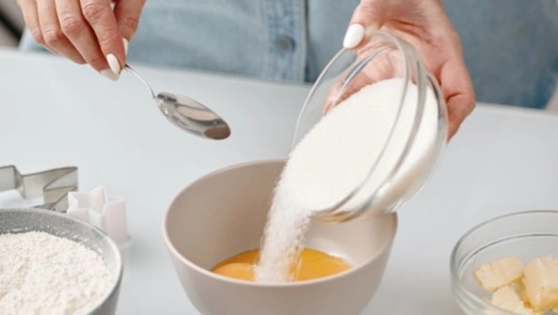 Сахалинский блогер обошел магазины в поисках сахара. Результат