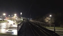 Поезд раздавил сидевшего на рельсах мужчину в Новокузнецке