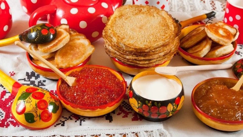 Глава ВАРПЭ: красная икра не подорожает в Масленицу