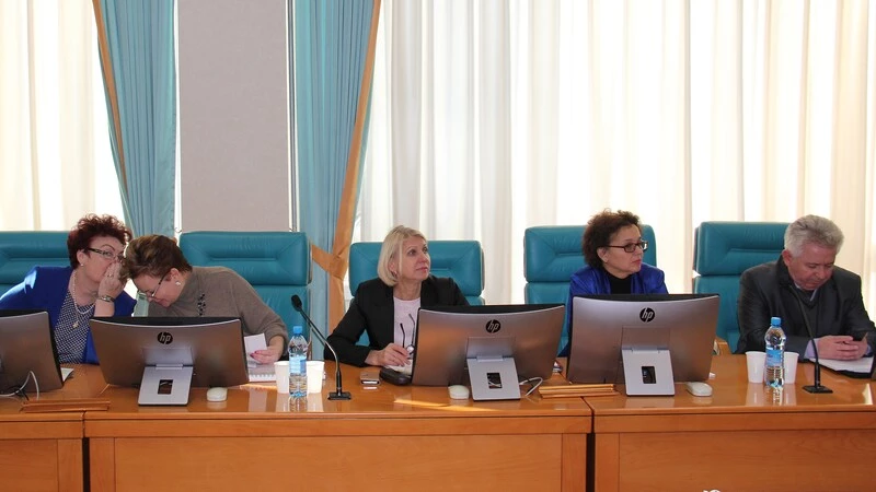 Комитет по бюджету и налогам облдумы одобрил проект бюджета на 2017-2019 годы