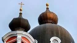 Прощеное воскресенье 2025: какого числа, у кого и как просить прощения