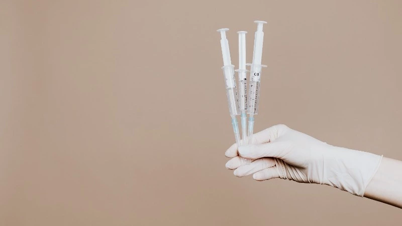 Эндокринолог рассказала, кому нужна подготовка перед вакцинацией