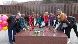 Юные пожарные выпустили в небо шары с символикой Великой Победы