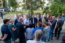 Почти тысячу дыр залатали во дворах Южно-Сахалинска