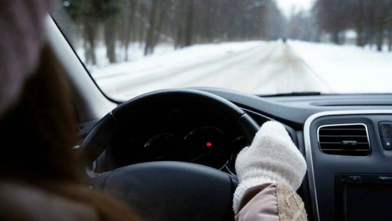 Экзамен по вождению отменили на юге Сахалина из-за метели 