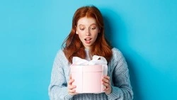 Жительницы Южно-Сахалинска рассказали о самых желанных подарках на 8 Марта