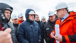 Строители приступили к новому этапу работ на взлетно-посадочной полосе в аэропорту Южно-Сахалинска