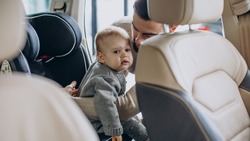 Правила перевозки детей в автомобиле: инструкция для жителей Сахалина 