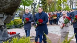 На Сахалине почтили память жертв нефтегорского землетрясения