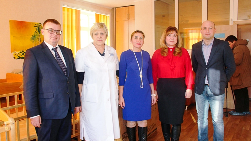 Сахалинскому дому ребенка подарили детские коляски