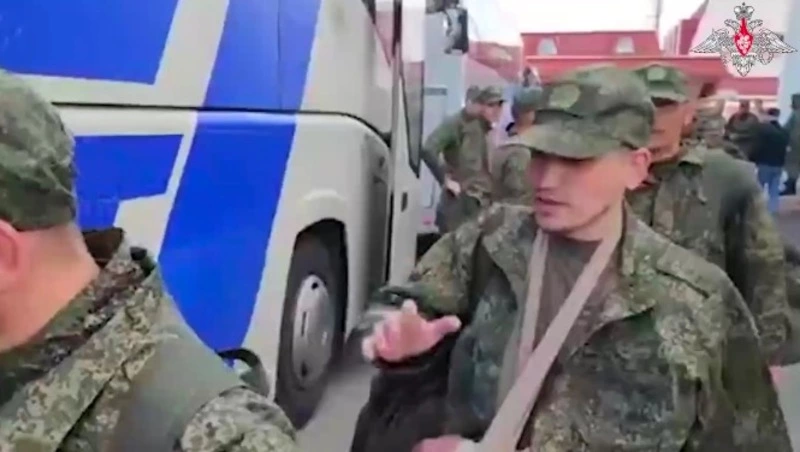 Вторую группу военнопленных вернули с Украины в Россию