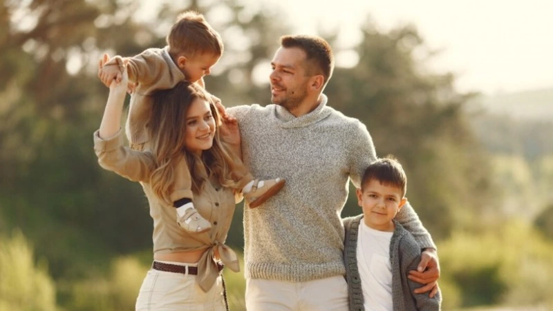 Год семьи – 2024: как поддерживают детей и их родителей в Сахалинской области