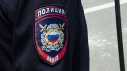 Органы правопорядка задержали соучастницу мошенничества на Сахалине