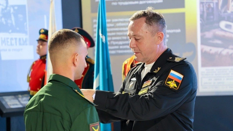 В Южно-Сахалинске торжественно наградили пятерых участников СВО 