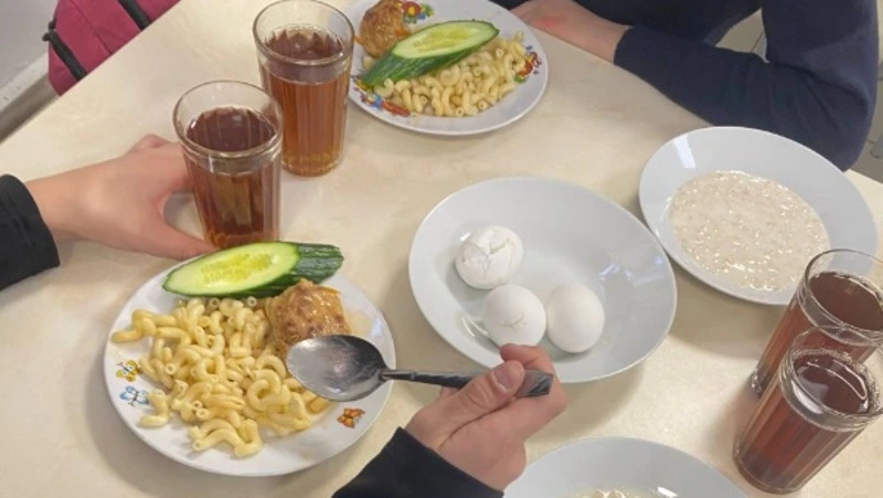 Меню — разнообразное: чем отличаются школьные обеды в Южно-Сахалинске