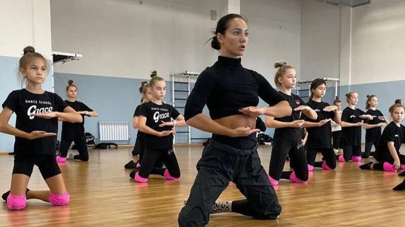 Звезда «Танцев на ТНТ» прилетела на Сахалин с важным заданием