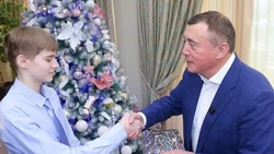 Валерий Лимаренко осчастливил двоих детей в рамках акции «Елка желаний»