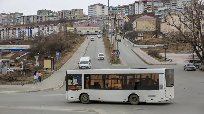 В Холмске прогорел МУП. Судьбу водителей и автопарка решает мэрия