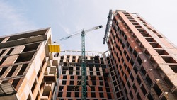 В 340 домах на Сахалине и Курилах проведут капитальный ремонт в 2024 году