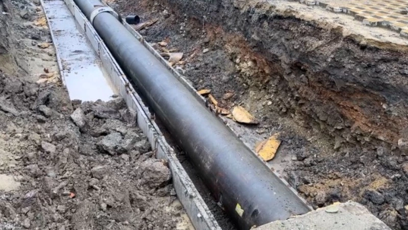 Специалисты назвали возможную причину аварии на трубопроводе в Долинском районе