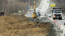 На корсаковской трассе продолжат ремонт моста через Христофоровку