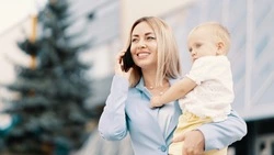 В Госдуме предложили засчитывать в стаж все три года декрета