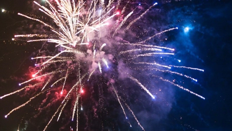 Запускать новогодние фейерверки в Южно-Сахалинcке — где? Карта