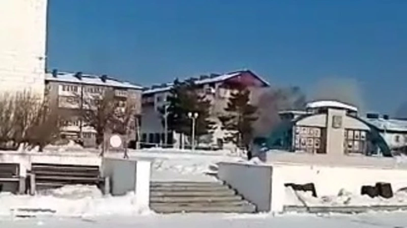 «У людей шок!»: жители Тымовского собрались возле места взрыва газа 19 ноября