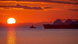 Красивейший закат на юге Сахалина показал островной фотограф