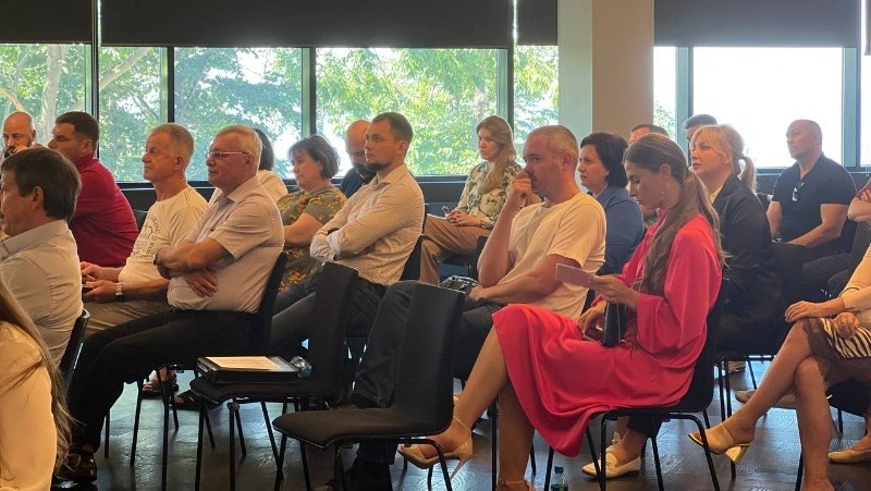 Онлайн-обучение в партийной школе организовали для сахалинцев