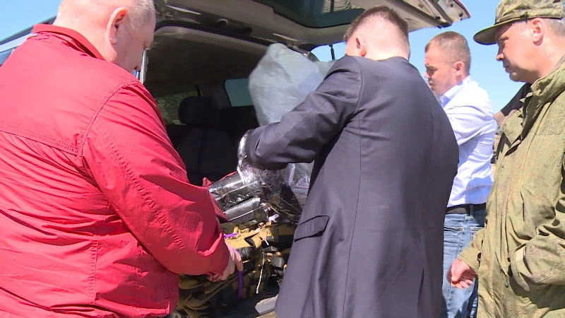 Сахалинские контрактники получили в подарок военную экипировку