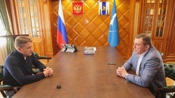 Лимаренко и глава Росрыболовства Шестаков обсудили развитие рыбопромышленного комплекса Сахалина