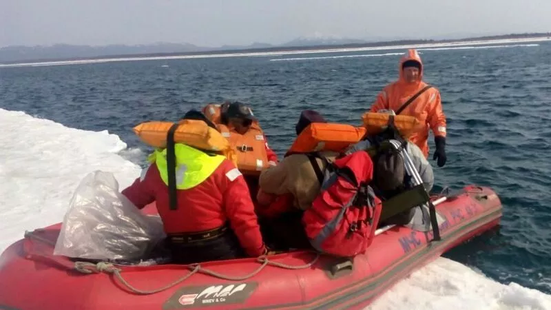 На Сахалине завершена операция по спасению рыбаков (ВИДЕО)