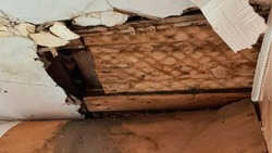 Губернатор накажет виновных в обрушении потолка у жительницы Курил