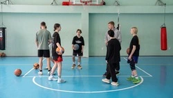 Тренер из Синегорска Владислав Байбуз развивает баскетбол и помогает детям стать чемпионами 