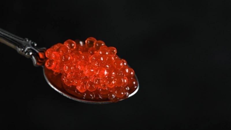 Красная икра в России подешевела на более чем 10% после Нового года