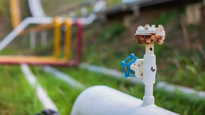 Многодетной семье в Холмске оборудовали систему водоснабжения после обращения в прокуратуру