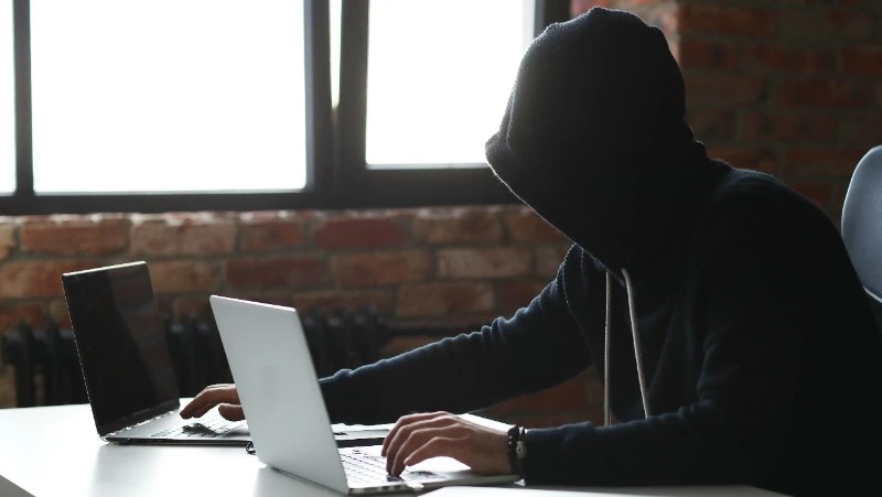 Житель Корсакова перевел за криптовалюту мошенникам 1,145 млн рублей