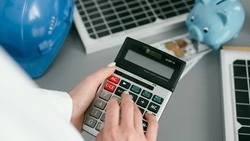 Тарифы ЖКХ в России поднимут на 9% с 1 декабря